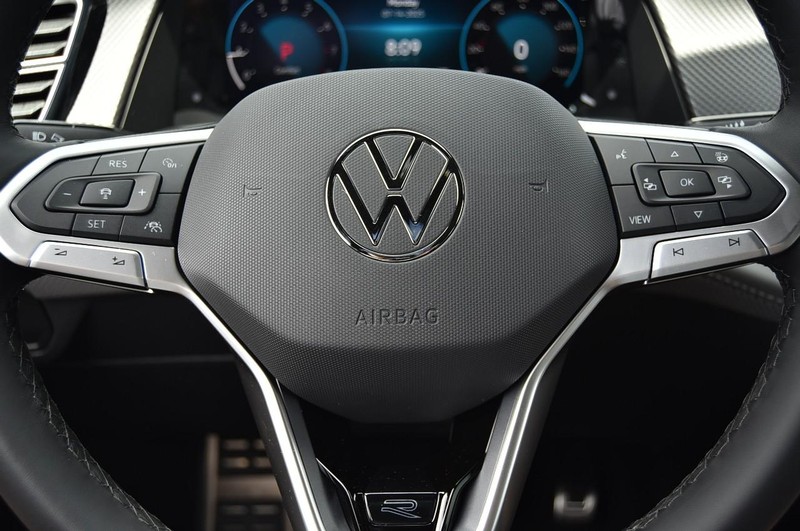 Volkswagen Atlas Cross Sport Vehicle Image 18