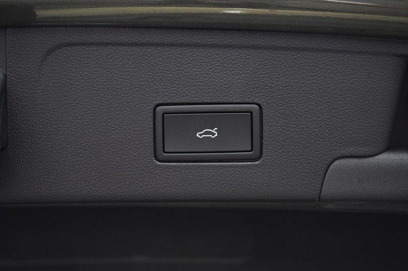 Volkswagen Atlas Cross Sport Vehicle Image 26