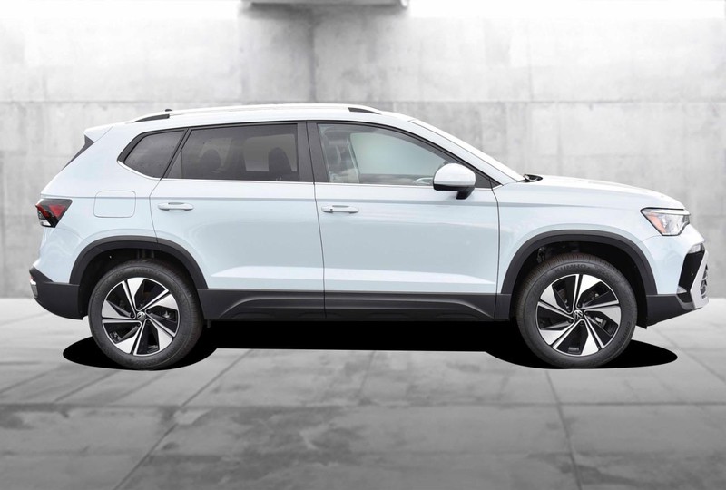 Volkswagen Taos Vehicle Image 05