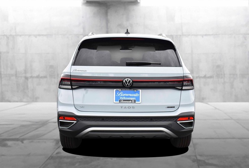 Volkswagen Taos Vehicle Image 06