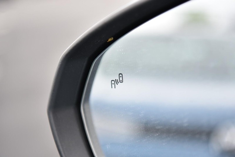 Volkswagen Taos Vehicle Image 09