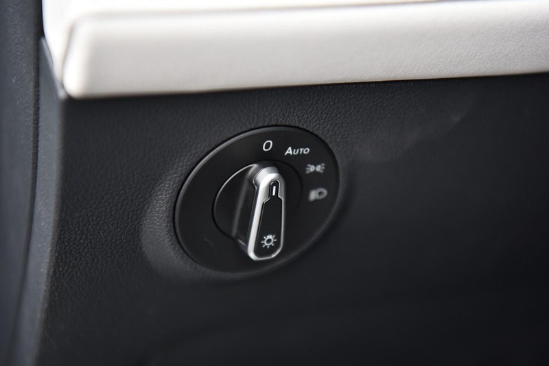Volkswagen Taos Vehicle Image 10
