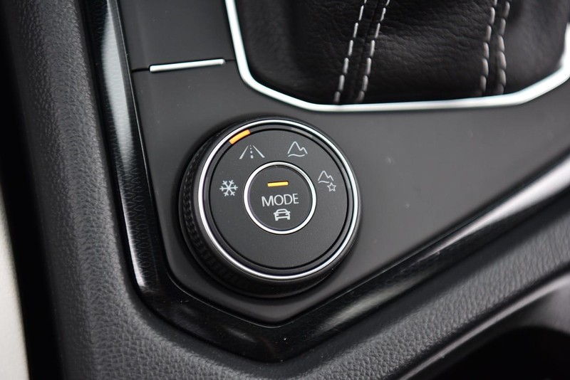 Volkswagen Taos Vehicle Image 17