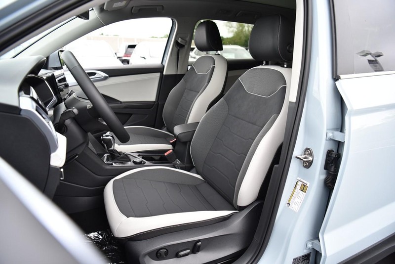 Volkswagen Taos Vehicle Image 20