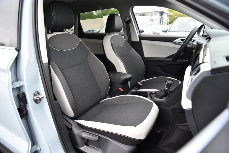 Volkswagen Taos Vehicle Image 21
