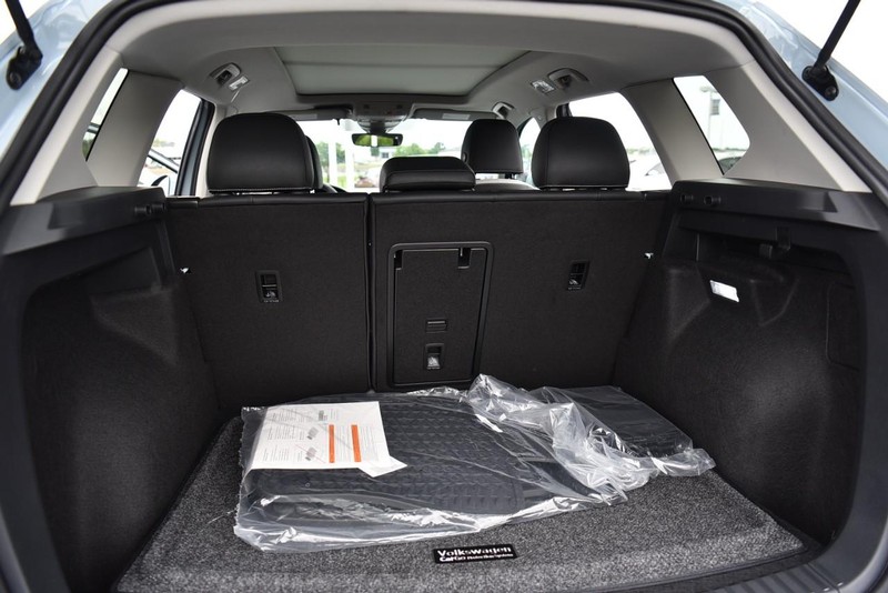 Volkswagen Taos Vehicle Image 26