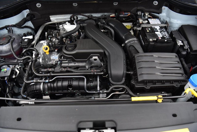 Volkswagen Taos Vehicle Image 27