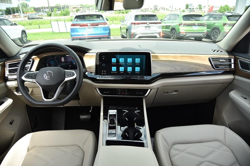 Volkswagen Atlas Vehicle Image 07