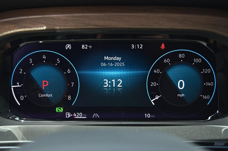 Volkswagen Atlas Vehicle Image 11