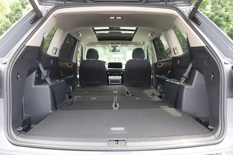 Volkswagen Atlas Vehicle Image 09
