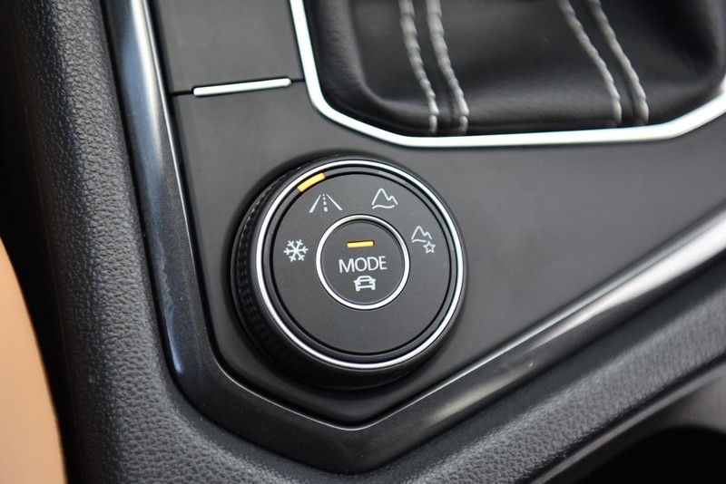 Volkswagen Tiguan Vehicle Image 18