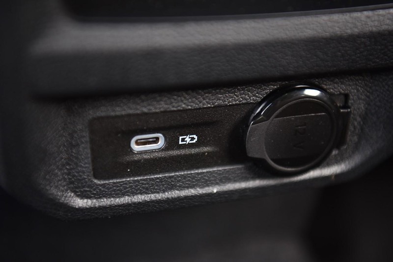 Volkswagen Tiguan Vehicle Image 26