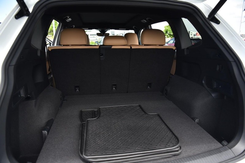 Volkswagen Tiguan Vehicle Image 27