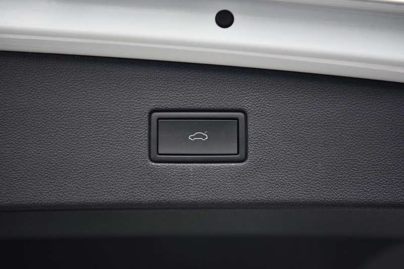 Volkswagen Tiguan Vehicle Image 28