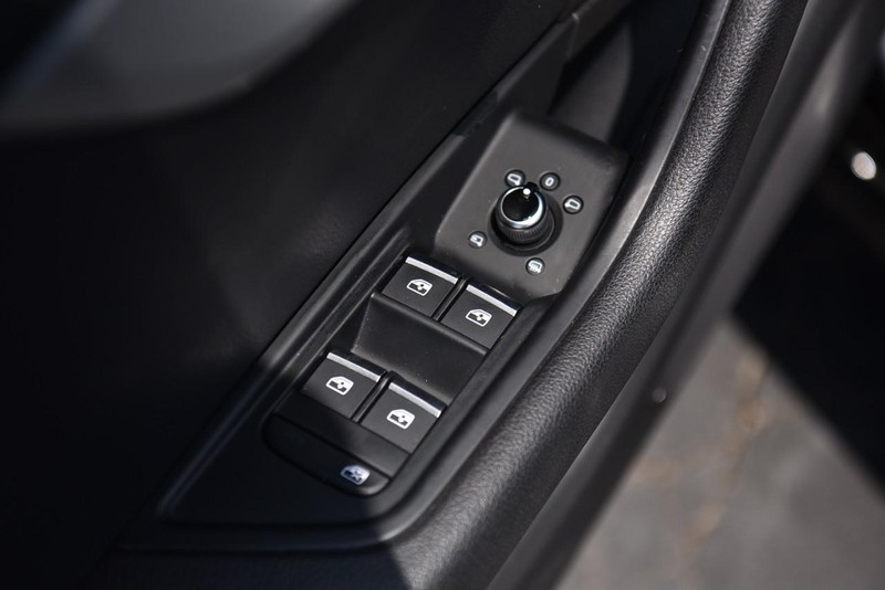 Audi A4 Vehicle Image 08