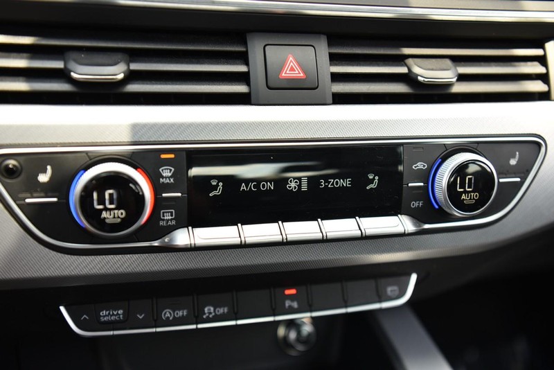 Audi A4 Vehicle Image 16