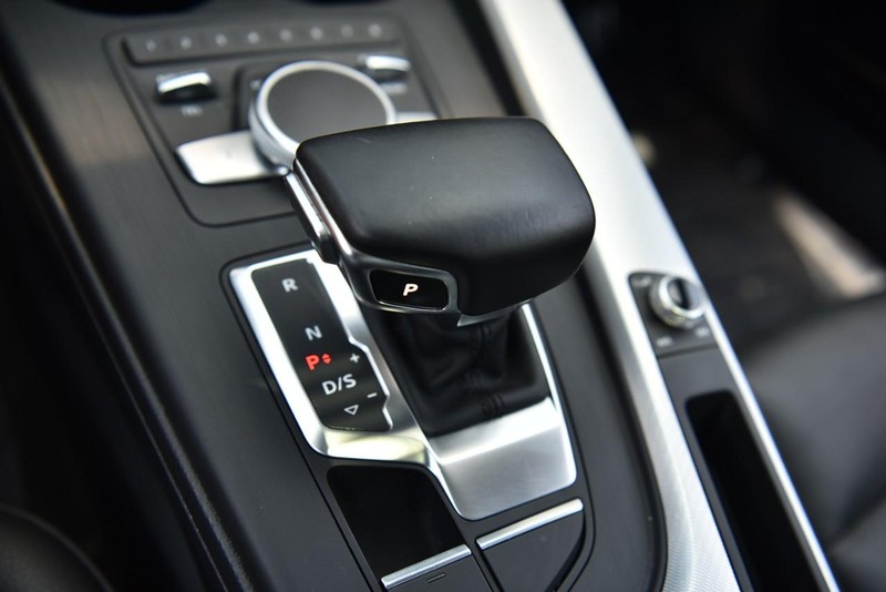 Audi A4 Vehicle Image 19