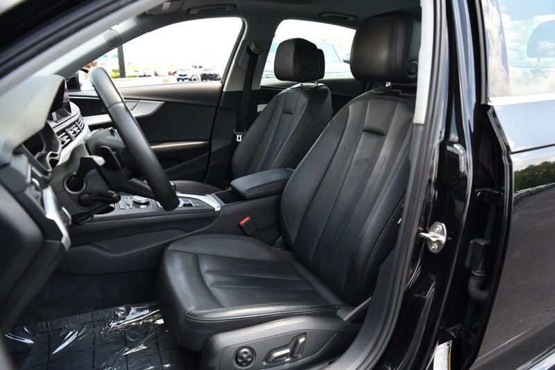 Audi A4 Vehicle Image 21