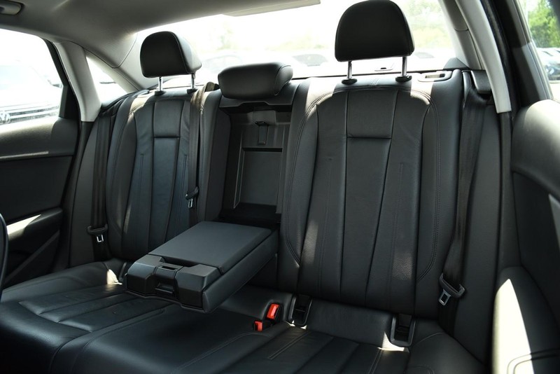 Audi A4 Vehicle Image 24