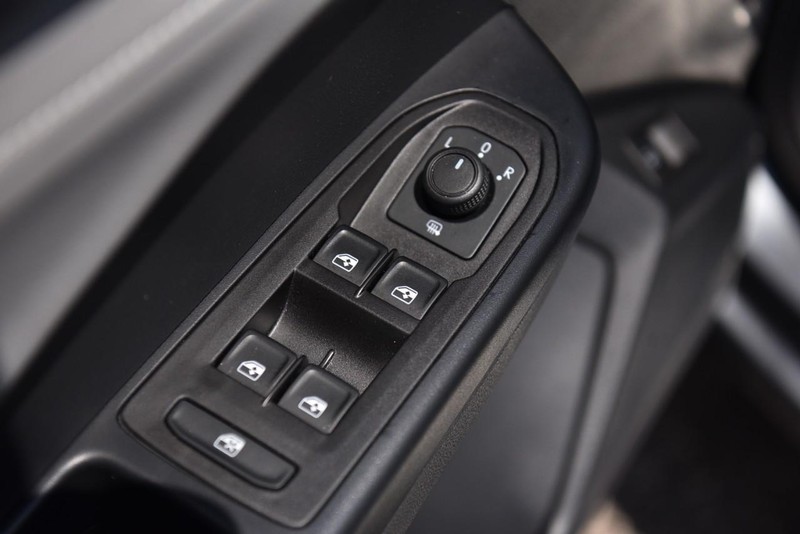 Volkswagen Taos Vehicle Image 08