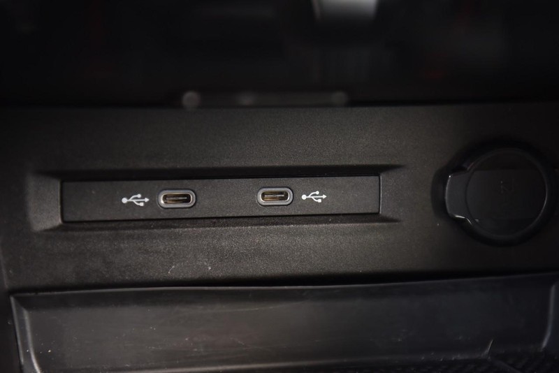 Volkswagen Taos Vehicle Image 16