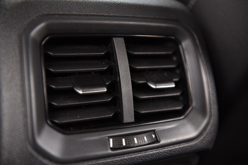 Volkswagen Taos Vehicle Image 22
