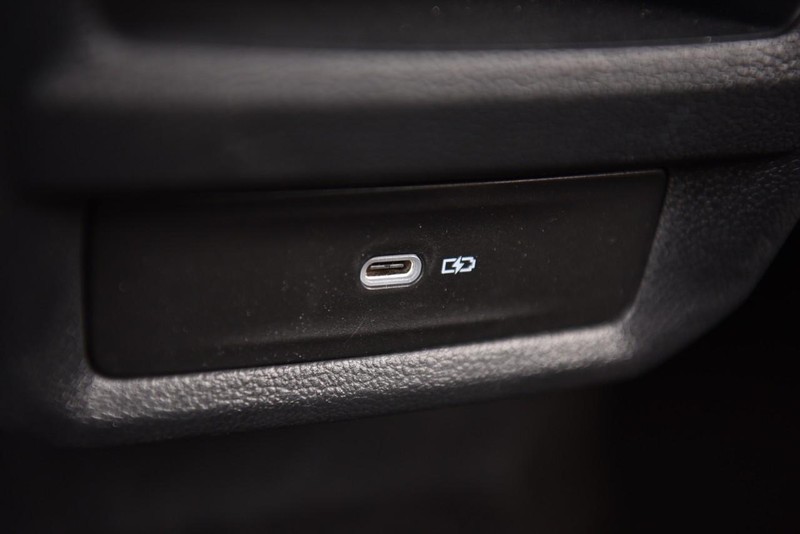 Volkswagen Taos Vehicle Image 23