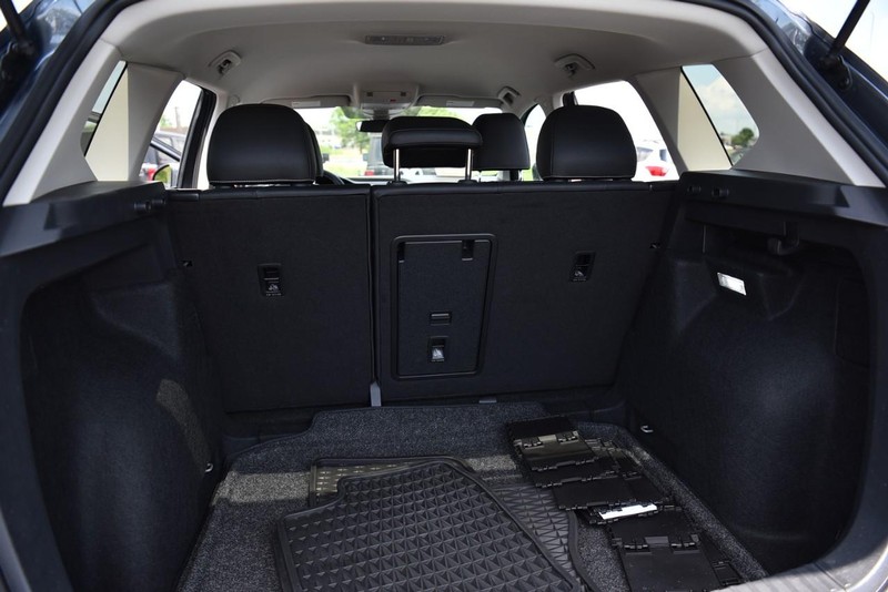 Volkswagen Taos Vehicle Image 24