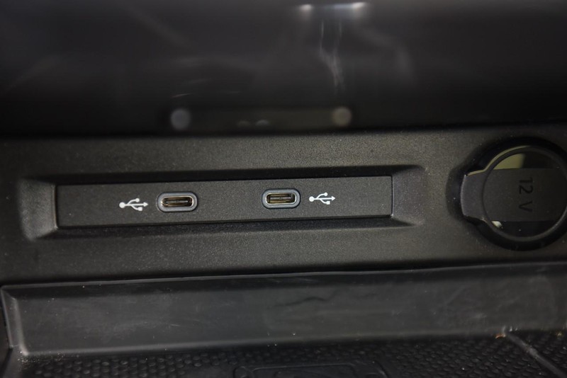 Volkswagen Tiguan Vehicle Image 14