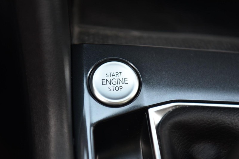 Volkswagen Tiguan Vehicle Image 15