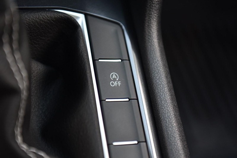 Volkswagen Tiguan Vehicle Image 17