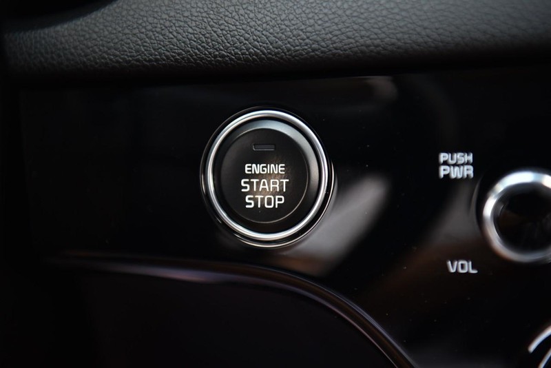 Kia Sportage Vehicle Image 18