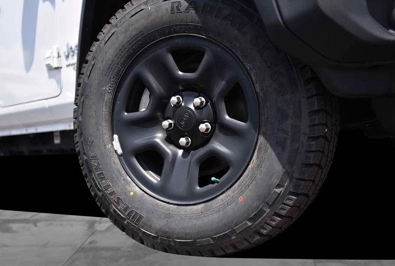 Jeep Wrangler Vehicle Image 03