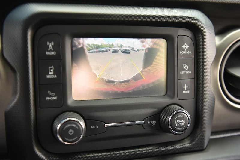 Jeep Wrangler Vehicle Image 10