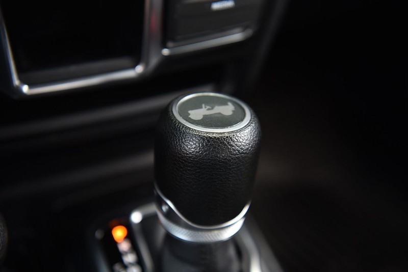 Jeep Wrangler Vehicle Image 14