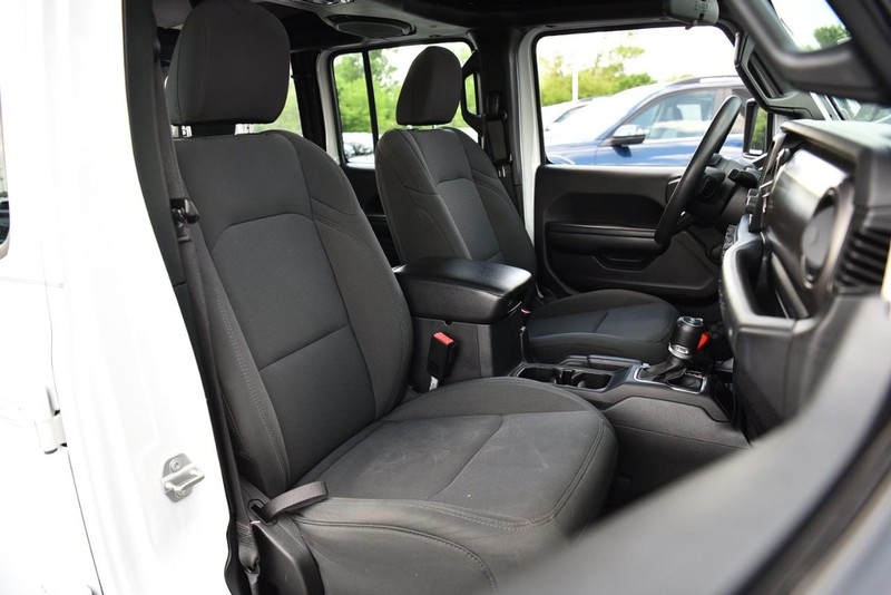 Jeep Wrangler Vehicle Image 18