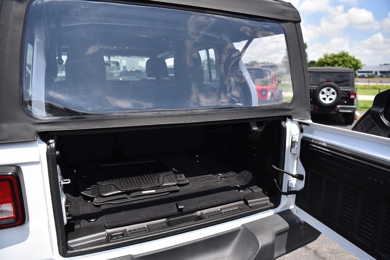 Jeep Wrangler Vehicle Image 21