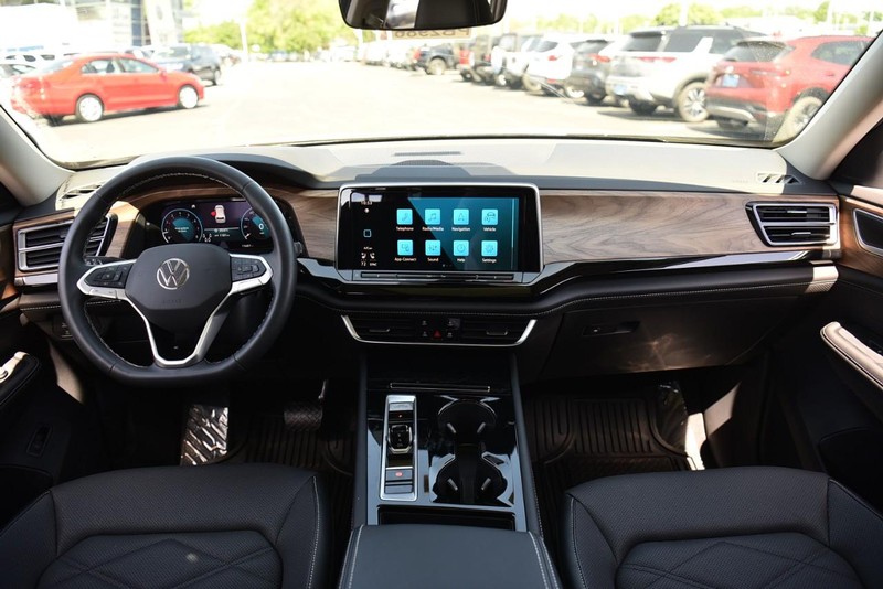 Volkswagen Atlas Vehicle Image 07