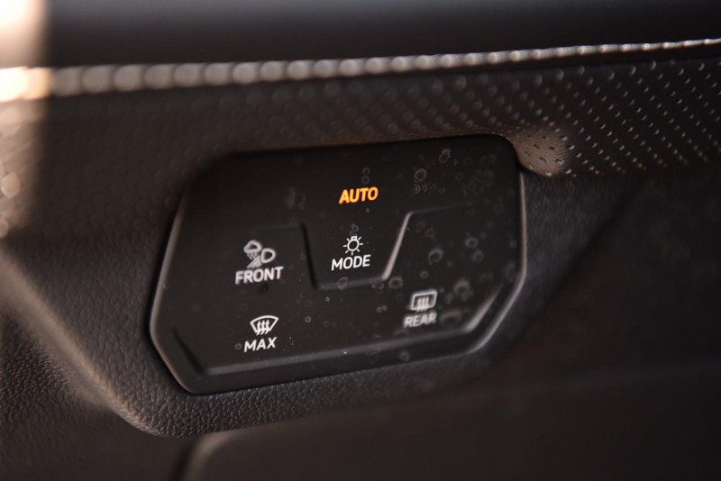 Volkswagen Atlas Vehicle Image 11