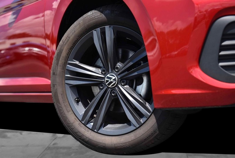 Volkswagen Jetta Vehicle Image 03