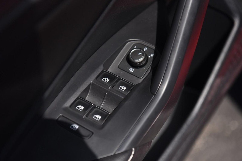 Volkswagen Jetta Vehicle Image 08