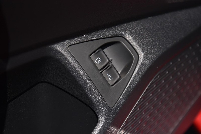 Volkswagen Jetta Vehicle Image 09
