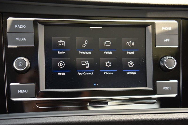 Volkswagen Jetta Vehicle Image 14