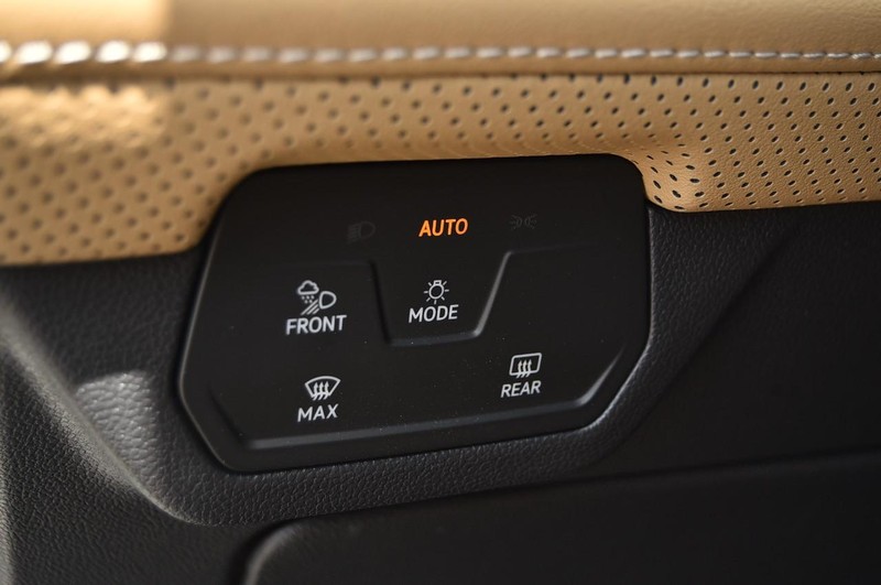 Volkswagen Atlas Cross Sport Vehicle Image 10