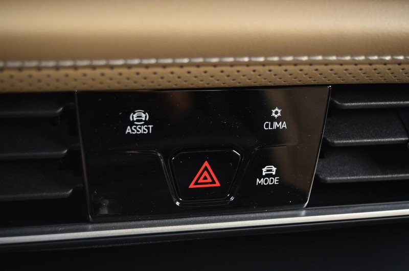 Volkswagen Atlas Cross Sport Vehicle Image 14
