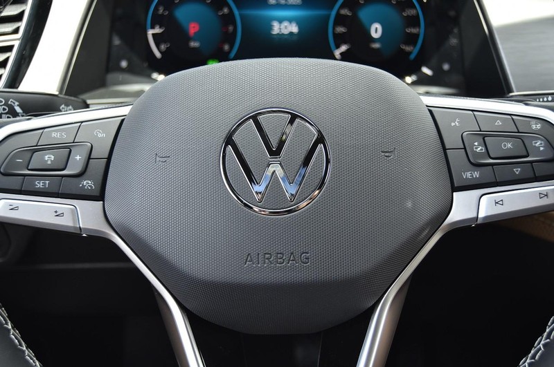 Volkswagen Atlas Cross Sport Vehicle Image 17