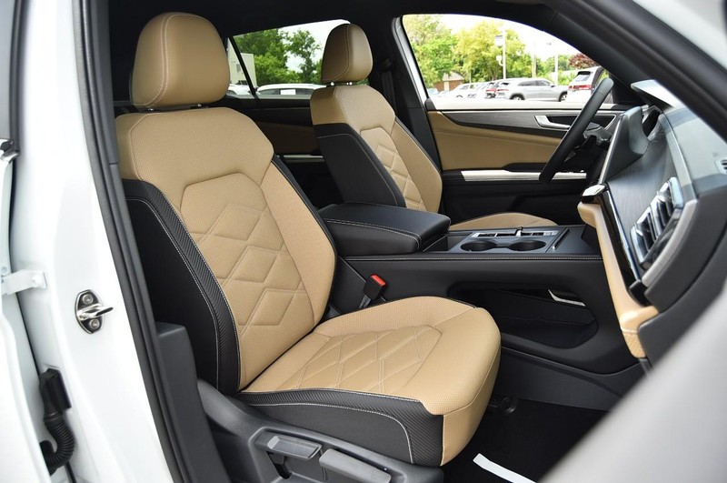 Volkswagen Atlas Cross Sport Vehicle Image 19