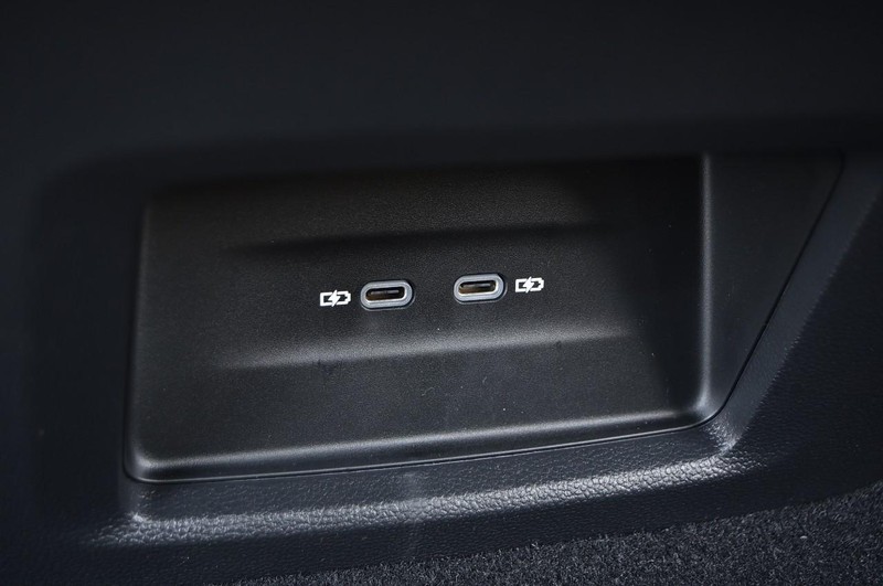 Volkswagen Atlas Cross Sport Vehicle Image 22