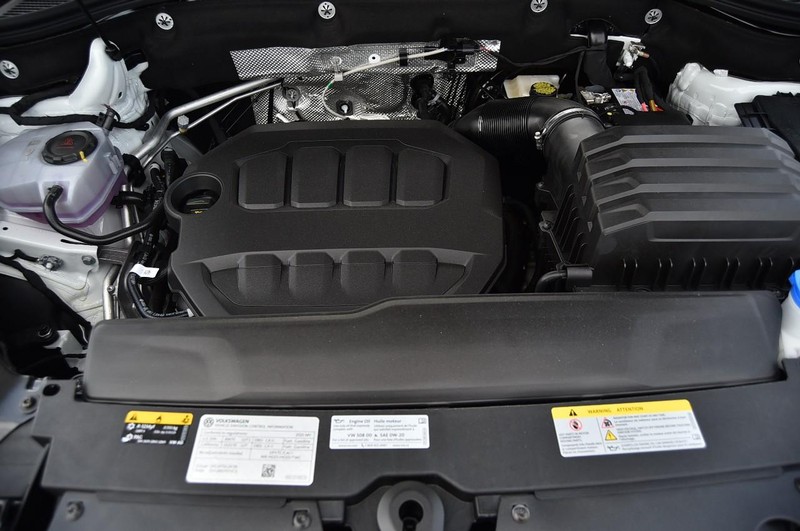 Volkswagen Atlas Cross Sport Vehicle Image 24
