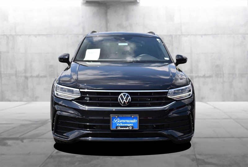 Volkswagen Tiguan Vehicle Image 04